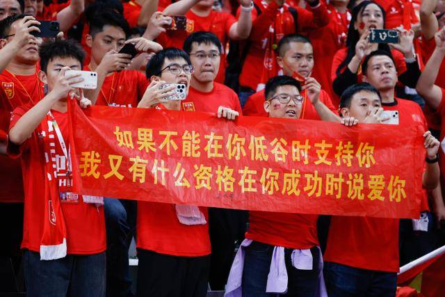 格林41分火箭大胜爵士8连胜 太阳胜马刺3连胜