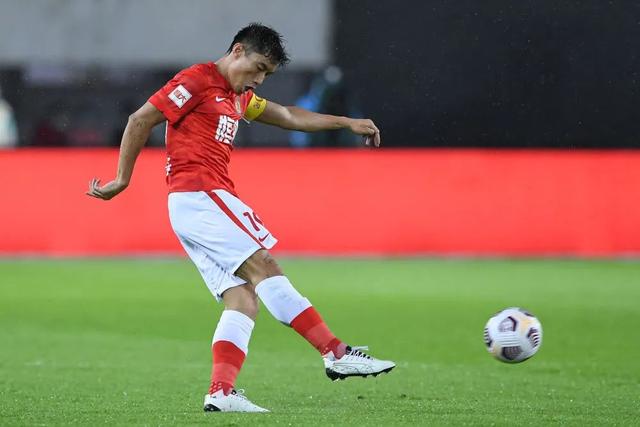 K联赛：两队各进一粒头球，江原FC1-1浦项制铁